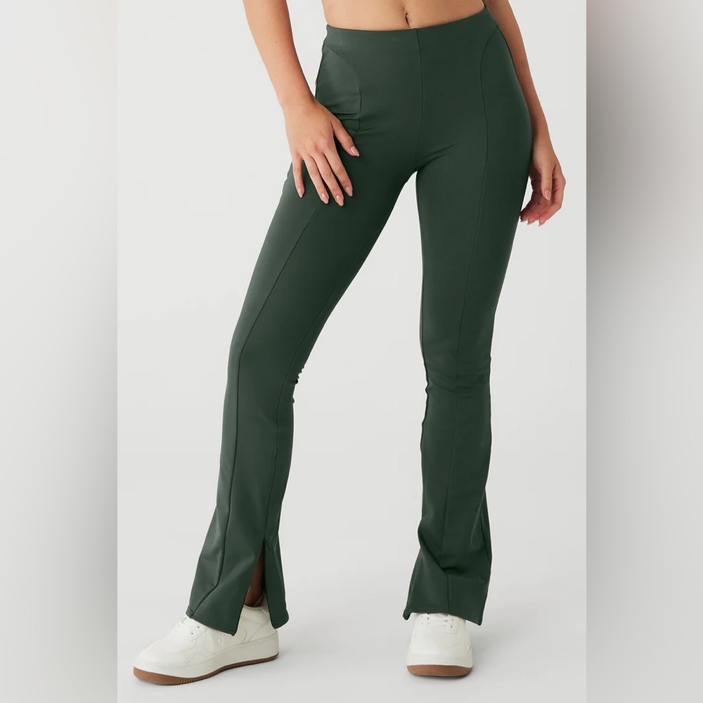 Alo High-Waist Zip It Flare Legging in Green color. Size XS